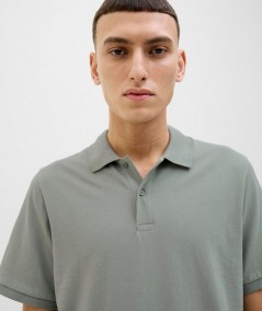 Camiseta tipo polo con botones y tejido mixto algodón-políester
