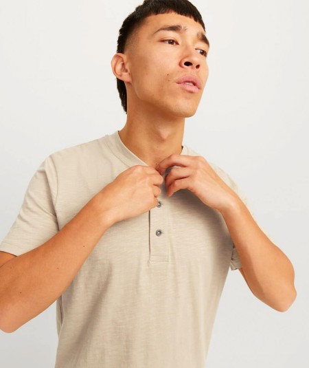 Camiseta ligera y transpirable ideal para cualquier ocasión