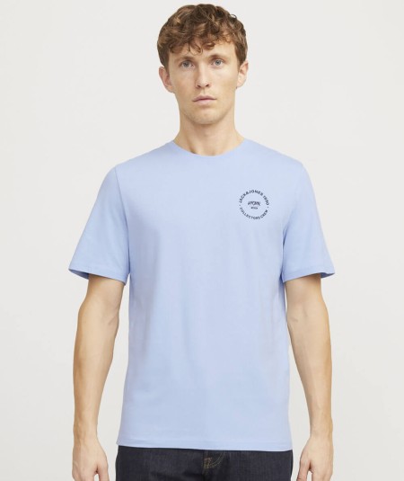 Camiseta Jack & Jones JJSIMON, perfecta para combinar con cualquier outfit.