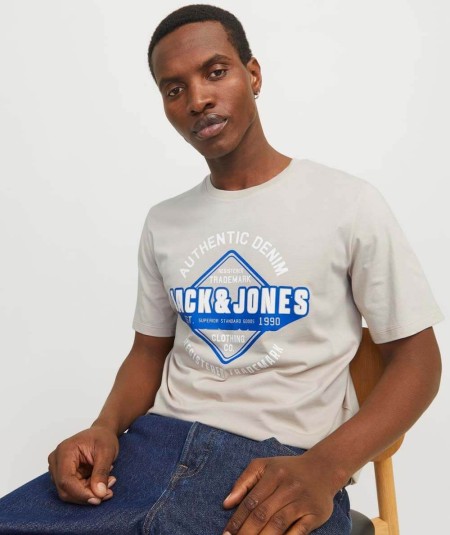 Camiseta de moda masculina, ideal para combinar con todo