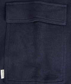 Pantalón chándal casual con múltiples bolsillos.