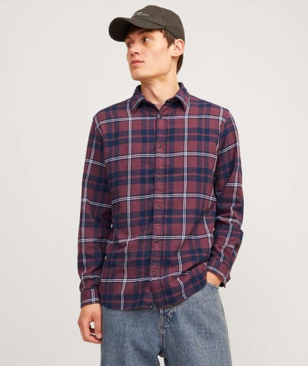 Camisa a cuadros granate Jack & Jones con corte slim fit y tejido twill de alta calidad