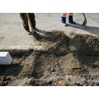 Установка гранитного бордюра