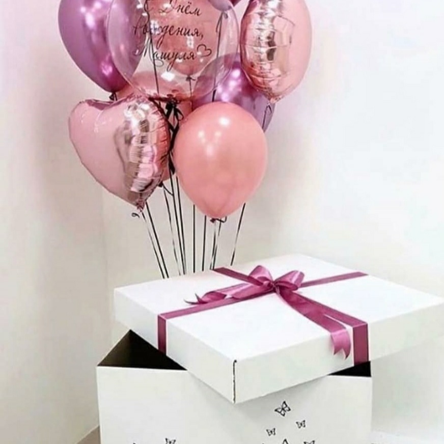 коробка декоративная с охапкой шаров 