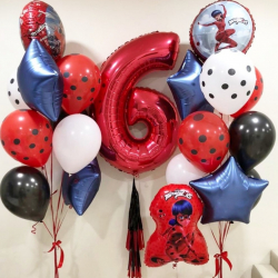 Композиция из шаров в стиле Леди Баг на 6 лет