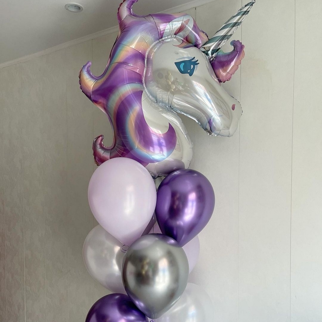 сиреневый фонтан из шаров с единорогом