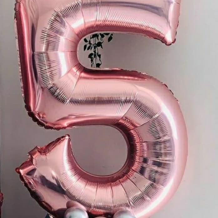 цифра 5 на подиуме