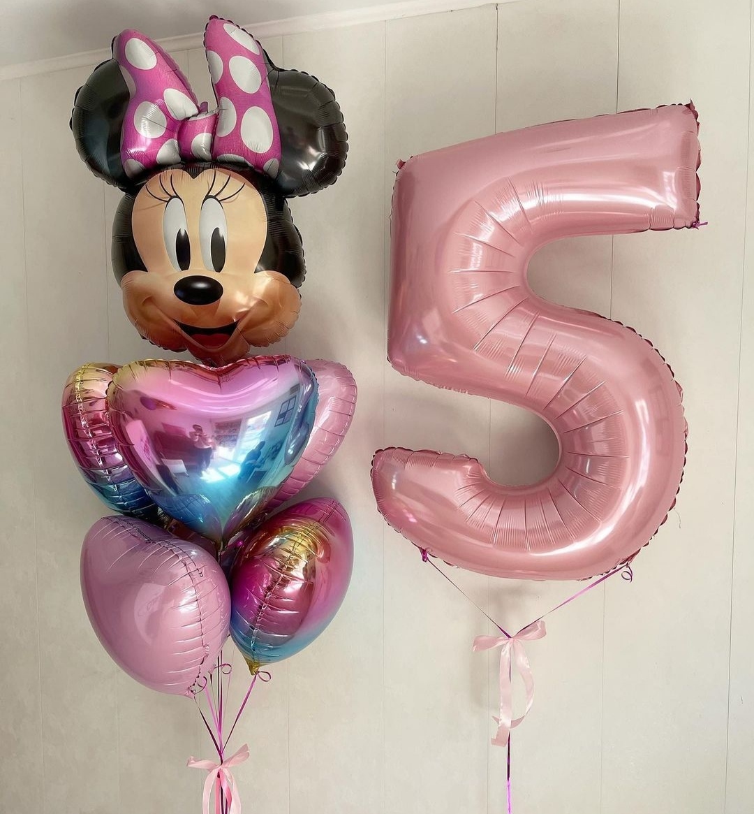 минни маус и фольгированные сердца на 5 лет