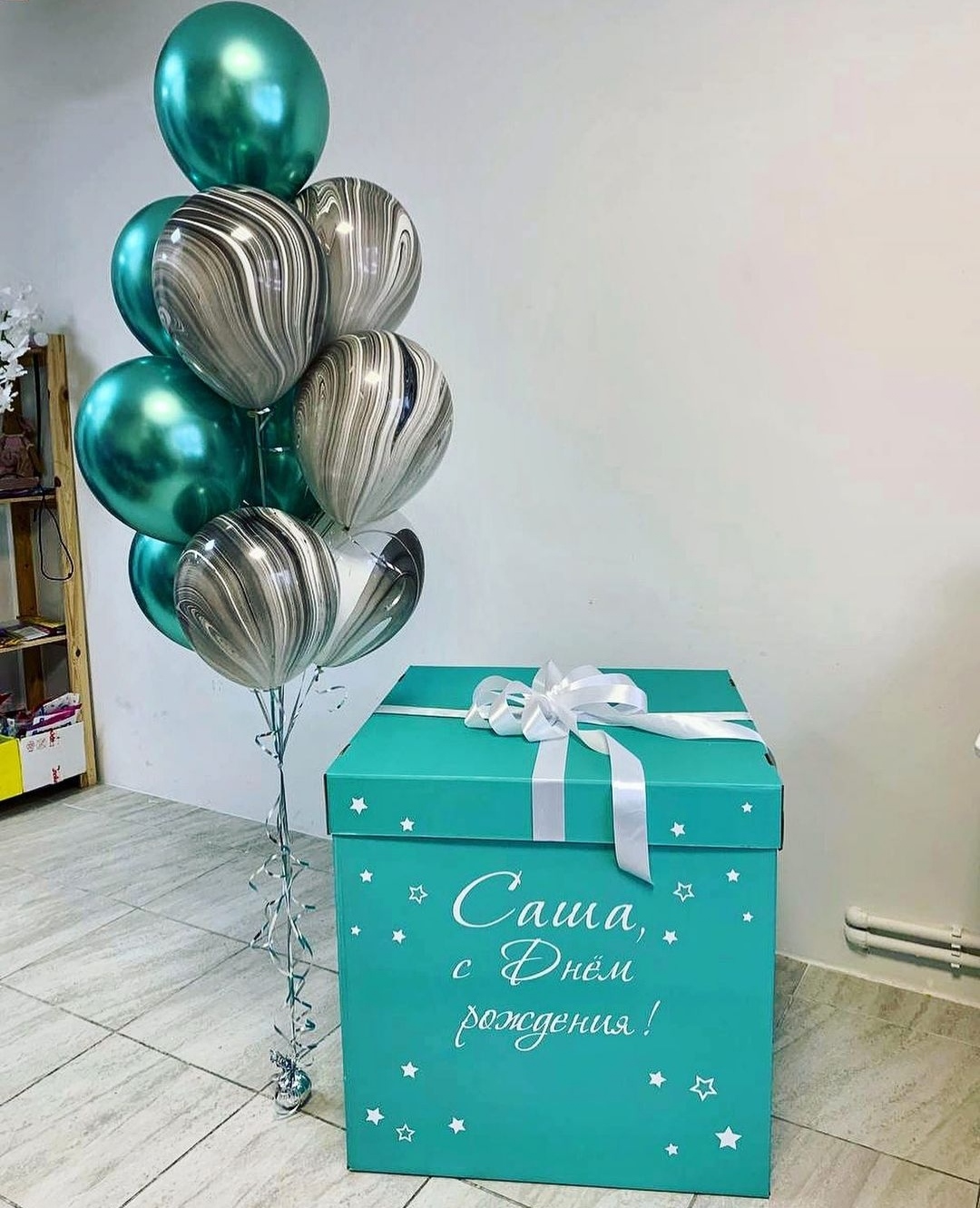 коробка в бирюзовой гамме 