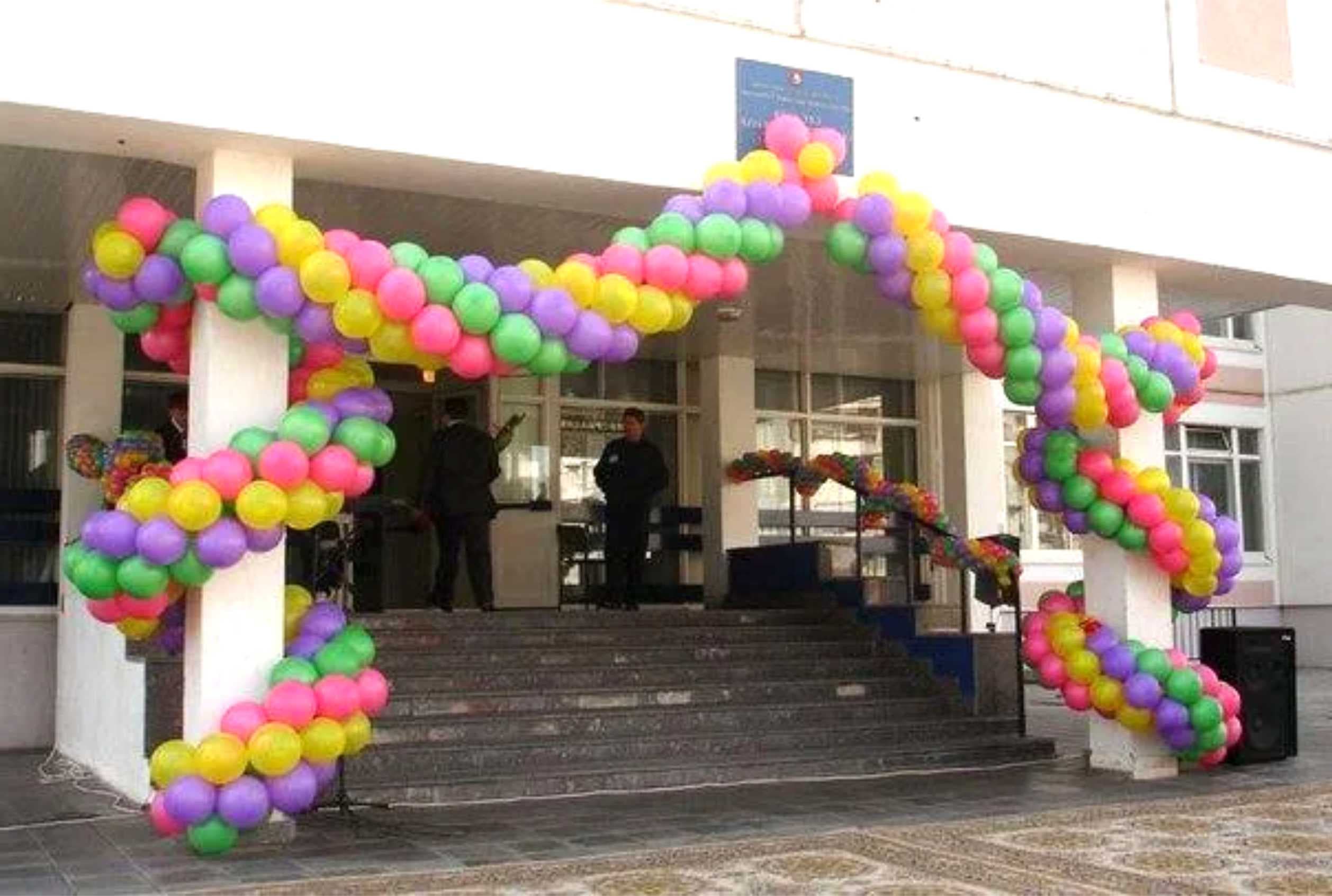 гирлянда из шаров вьющаяся