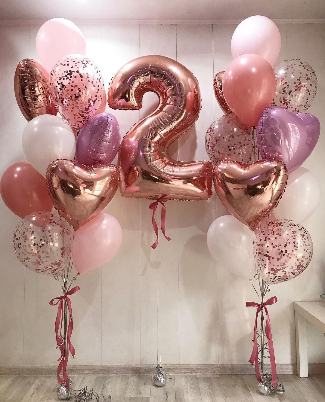 интерьерный набор шаров розовое золото с цифрой и шарами на пол