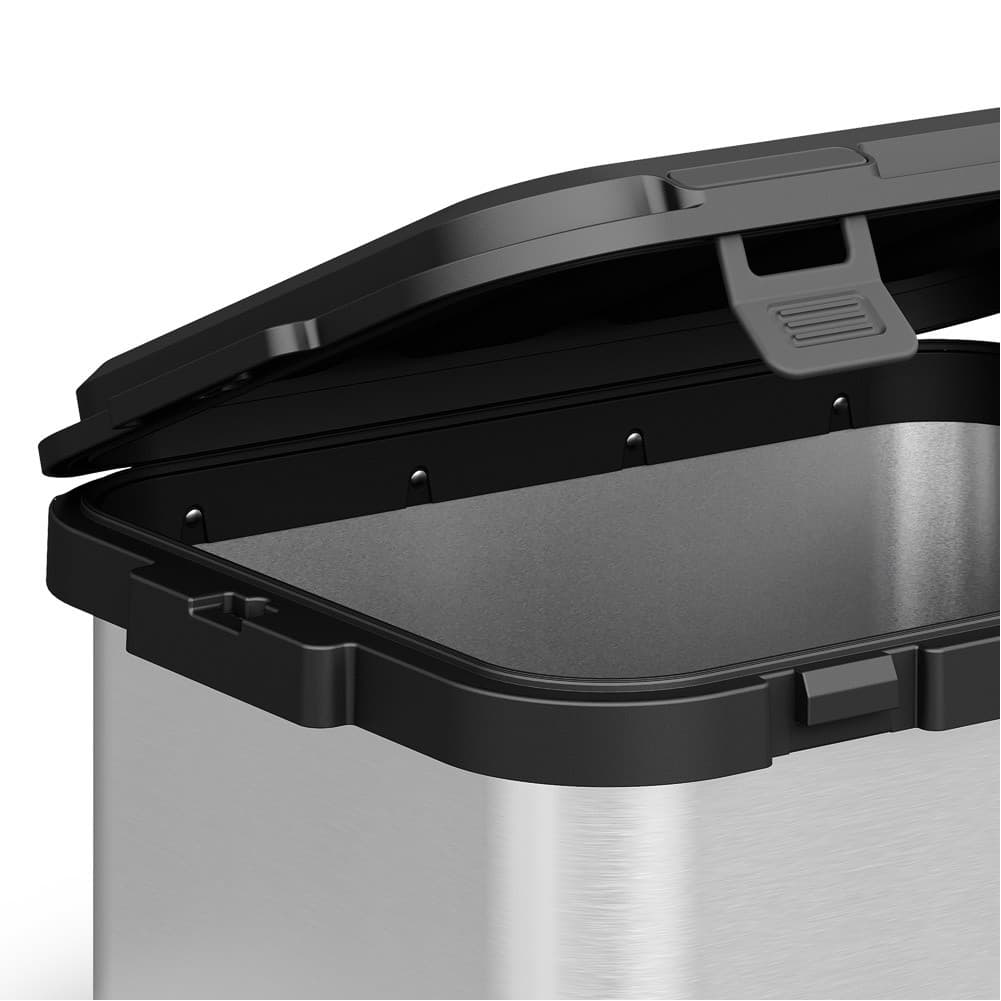 DOMETIC, Heat and cold insulated keeping bag for food and drinks, Food bag for Trips, Silver*Black, capacity 50 L