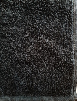 Махровое черное полотенце с индивидуальным лого в рельефе для барбершопов  - Proffitex