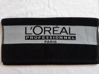 Махровое черное полотенце с индивидуальным лого в бордюре для парикмахерских  - Proffitex