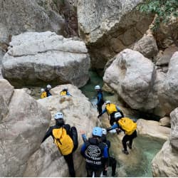 groupe-amis-en-canyon-saint-lary