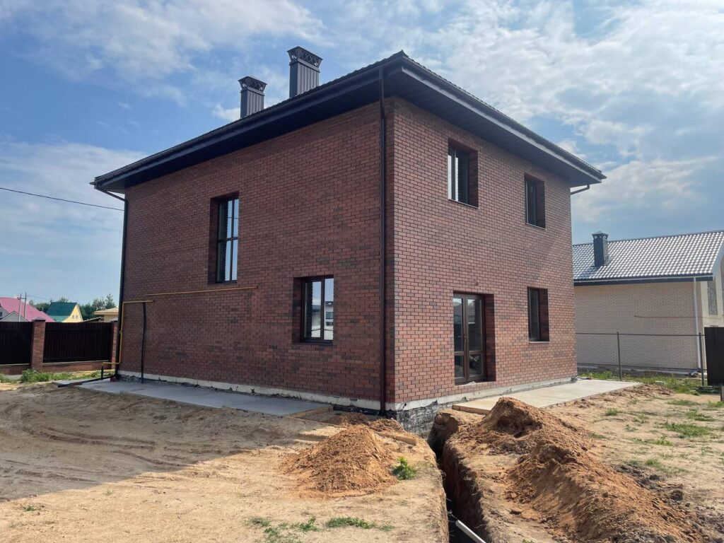 Дом из кирпича в деревне Беляницы | СтройГород