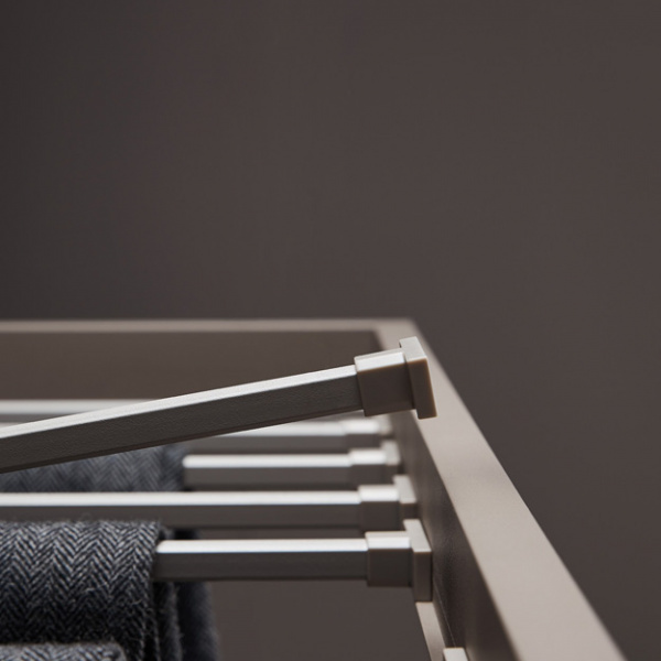 Выдвижная вешалка для брюк Unihopper 600 мм, c доводчиком, clip-on, COKA