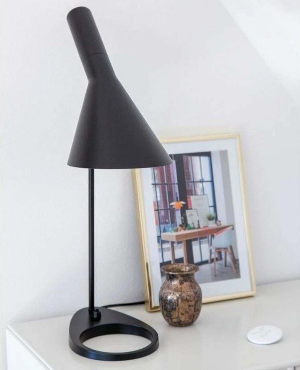 Лампа настольная AJ Black Черный в стиле Arne Jacobsen