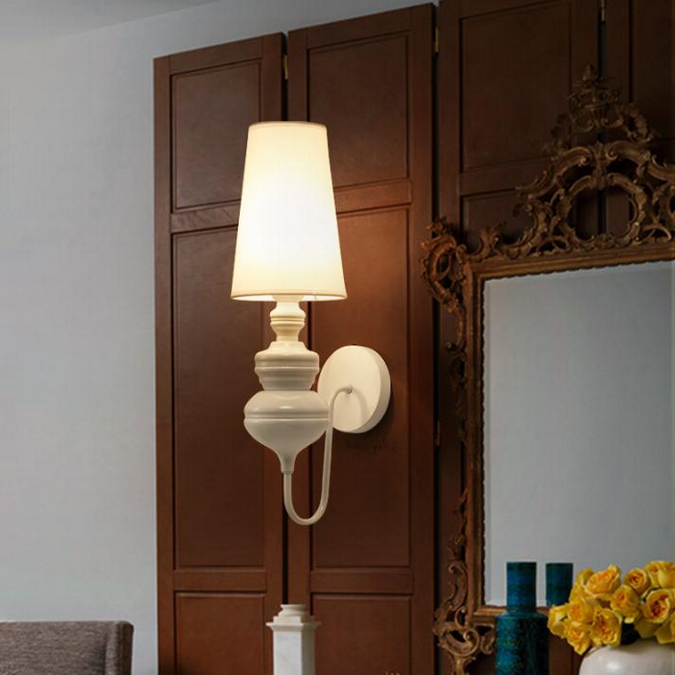 Бра Josephine  Диаметр 25 см / Высота 83 см  Белый