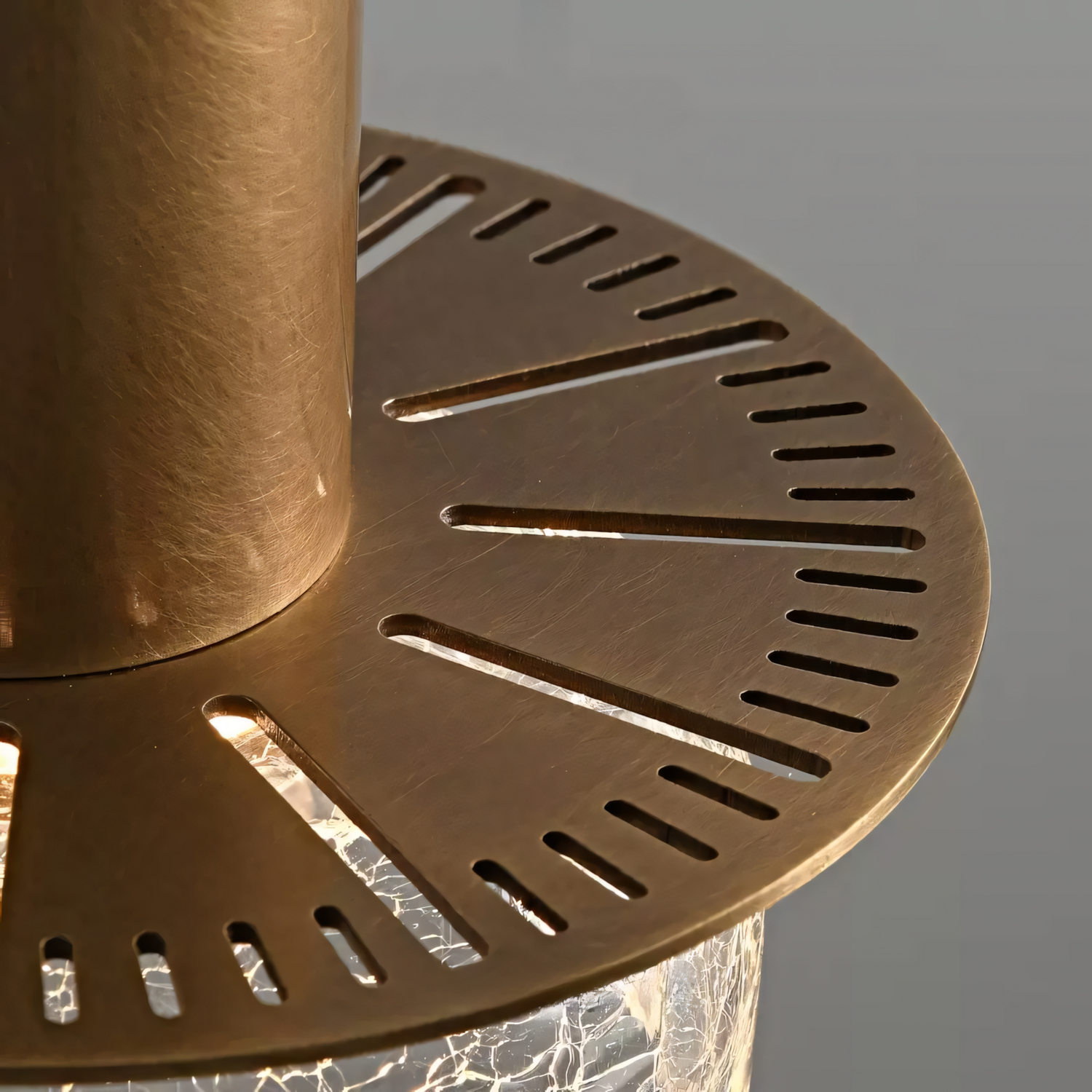 Светильник подвесной Crispin