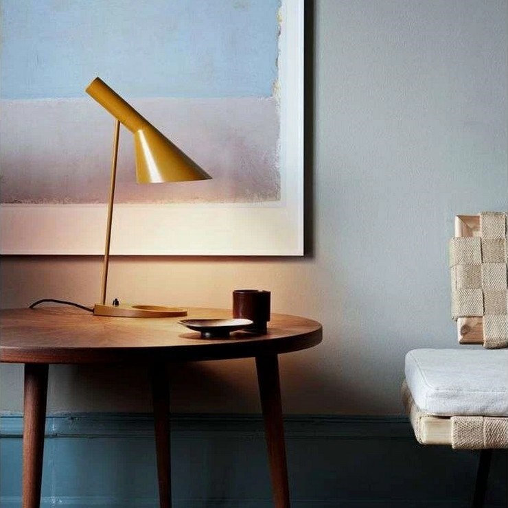 Лампа настольная AJ Table Yellow в стиле Arne Jacobsen