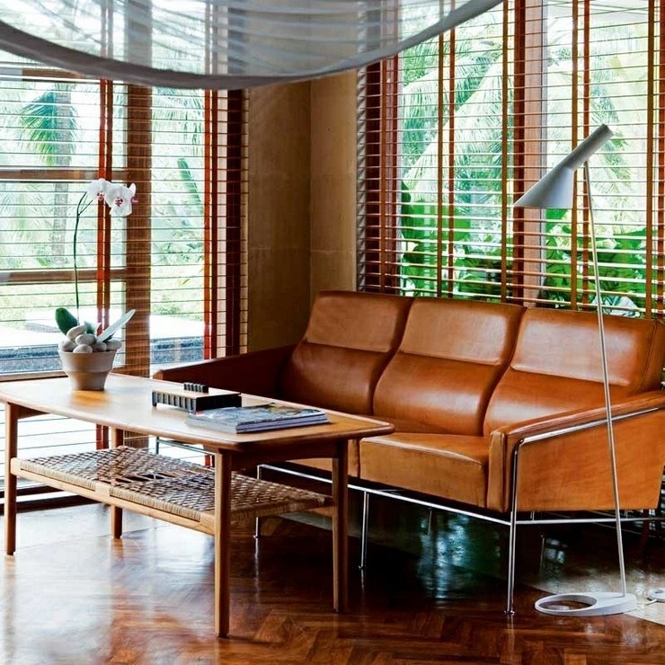 Торшер AJ Floor Lamp  White в стиле Arne Jacobsen