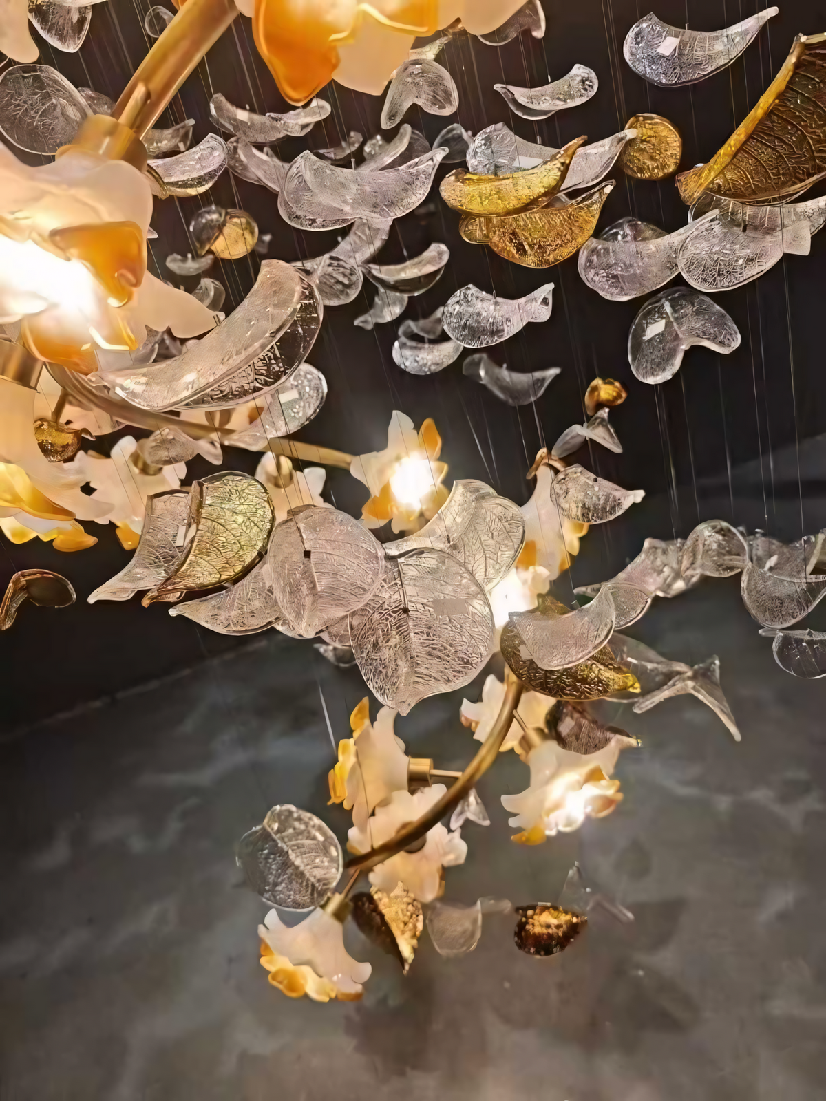 Люстра по индивидуальном проекту для отеля в Сочи - фото 1