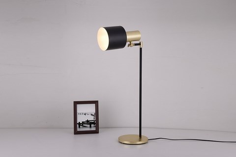 Лампа настольная Musa B в стиле Capital