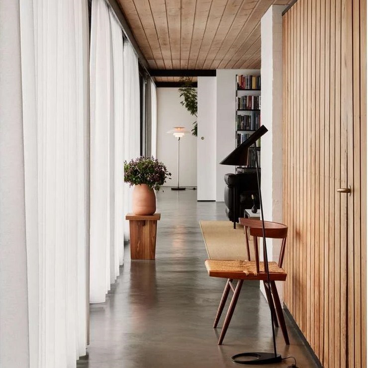 Торшер AJ Floor Lamp  Black в стиле Arne Jacobsen