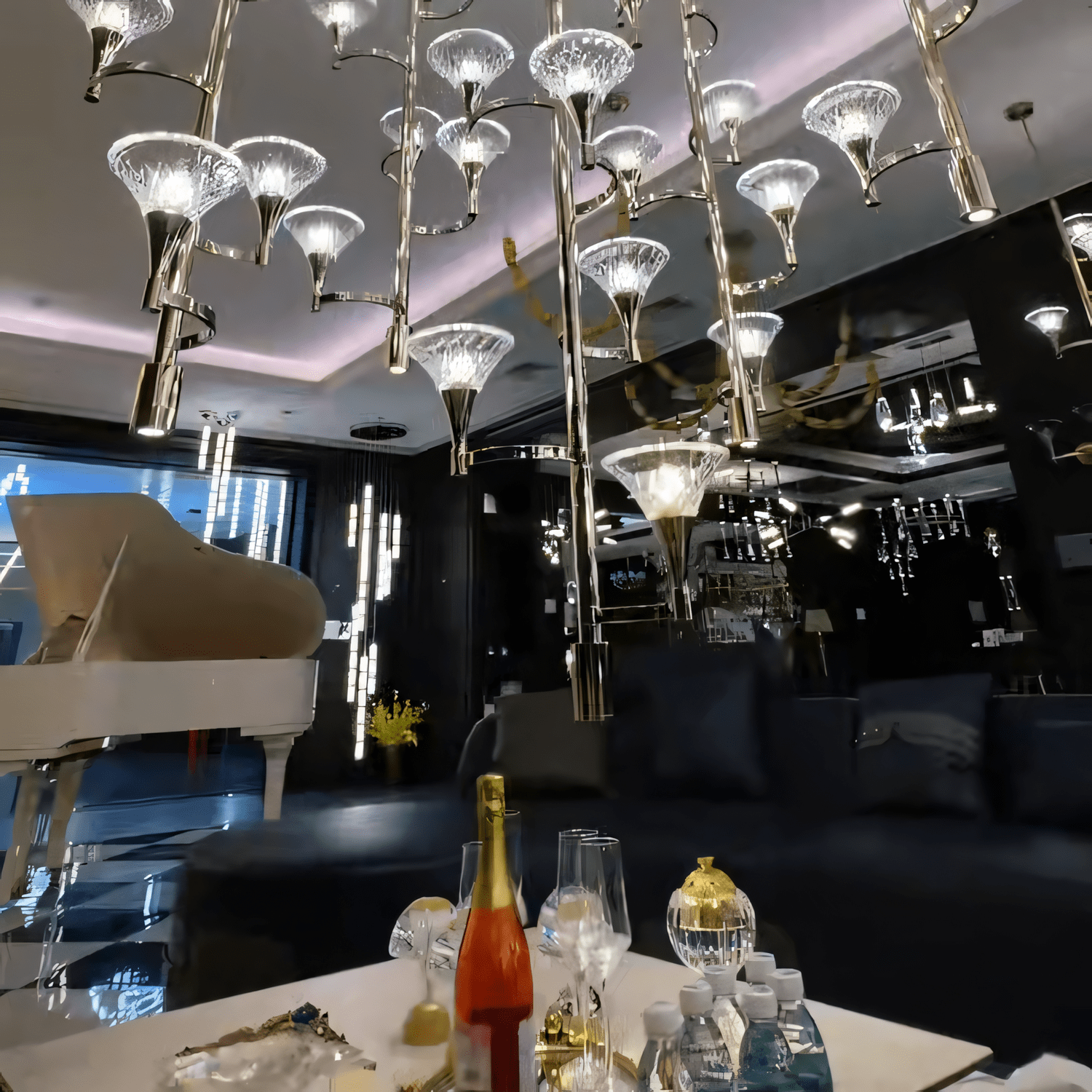 Люстра на штанге Primula 9