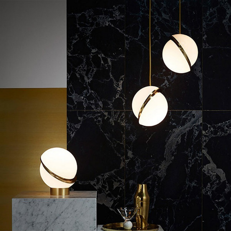 Настольная лампа Crescent Table Lamp Gold в стиле Lee Broom