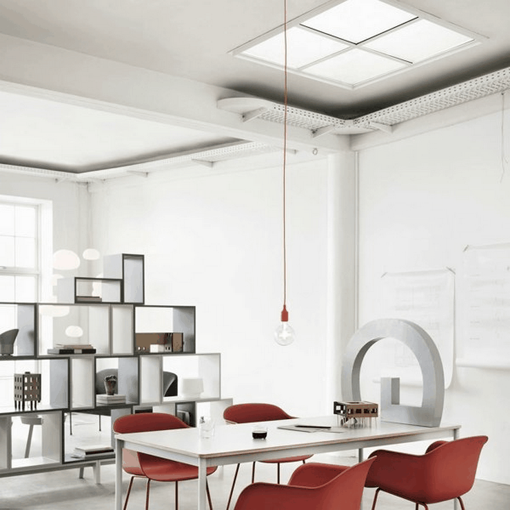 Светильник E27 Color  Красный в стиле Muuto