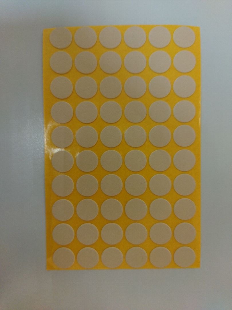 Заглушка самоклейка d=14мм, имбирь