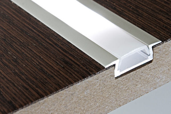 Профиль врезной 22х6х2000мм, лента ≤10мм, алюминий (диффузор полуматовый, заглушки), SP251