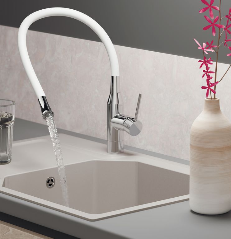 Смеситель Yatomi-BN-BL, латунь, нержавеющая сталь/черный шланг   