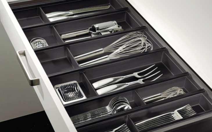 Лоток для столовых приборов, 311х473х55мм, в шкаф 400мм, черный, Blum Legrabox