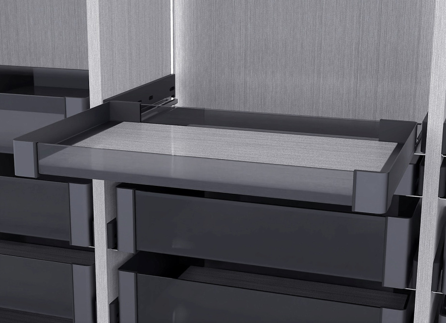 Полка выкатная Конеро, 320х434-494х72 мм, борт стекло, с направл. полн. выдв, черный, Kessebohmer