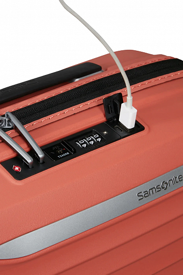 ВАЛІЗА 55 СМ Samsonite UPSCAPE CLAY KJ1*17001