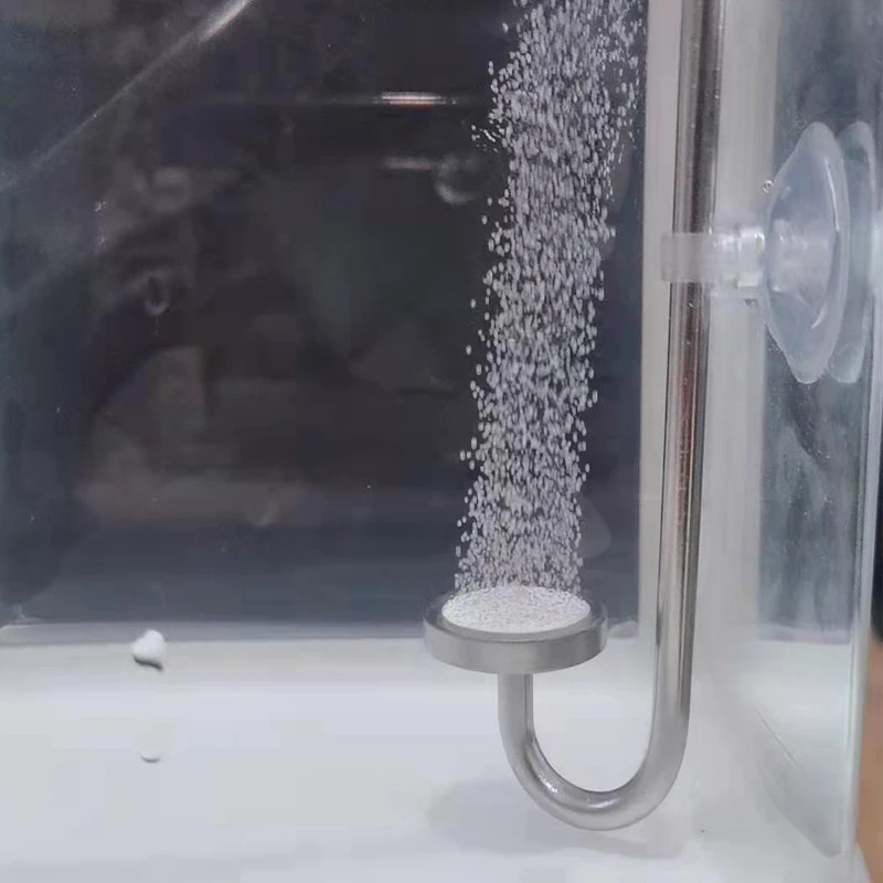 Монтаж на стоманен CO2 дифузер ZRDR Монтиран стоманен дифузер ZRDR за подаване на CO2 в аквариум