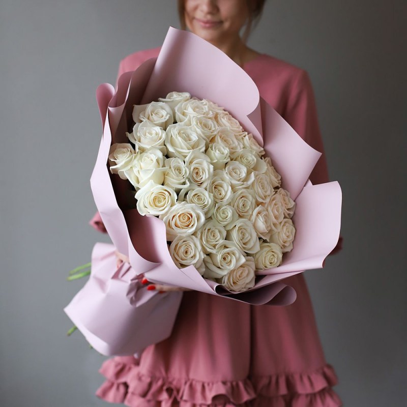 Белые розы в Кишиневе