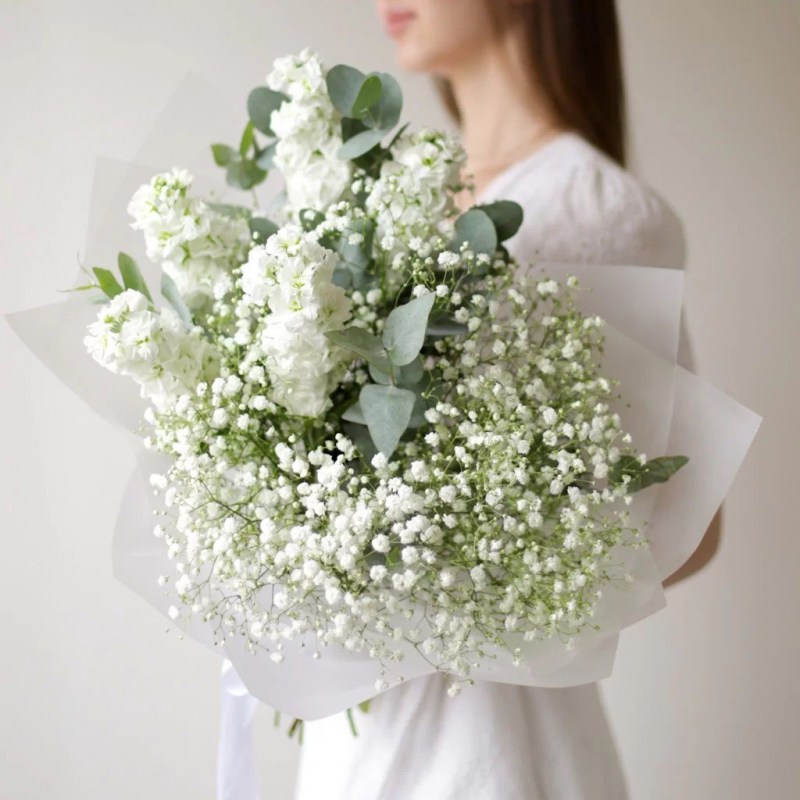 buket-s-gipsofiloj-v-beloj-gamme-№1689-1