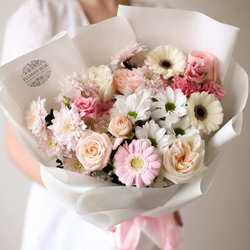 buket-s-romashkami-v-nezhnoj-gamme-№1066-1