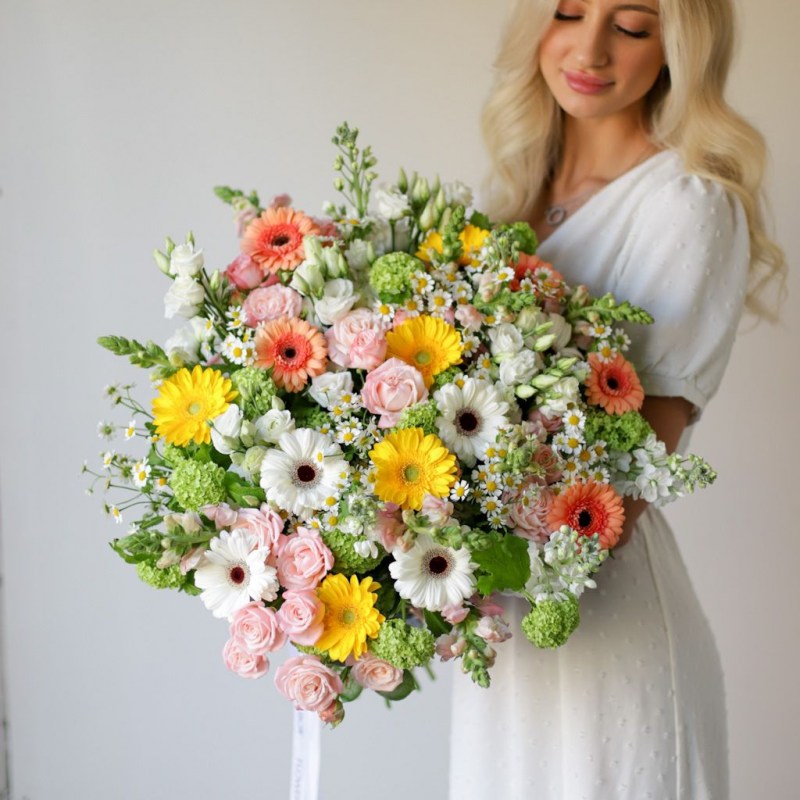 Buchet de flori de vară în Chișinău