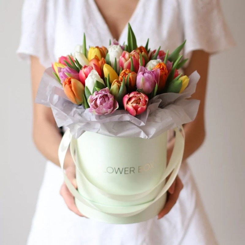 Тюльпаны в коробке Кишинев