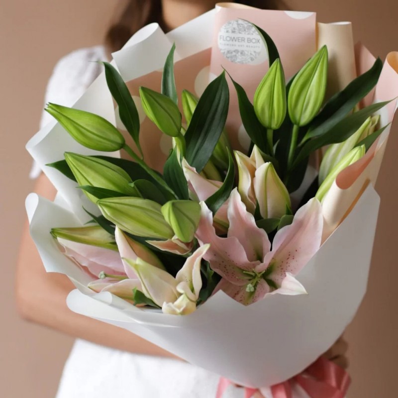 lilii-nezhnye-v-oformlenii-3-sht-№1788