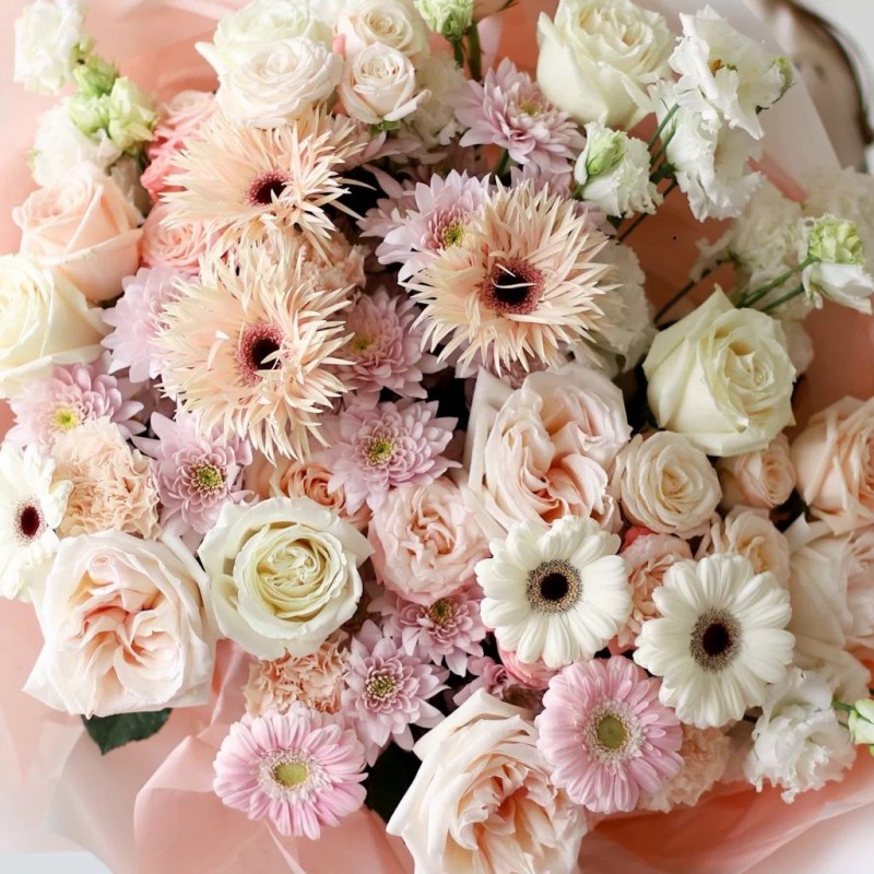 obemnyj-nezhnyj-sbornyj-buket-№1623-1