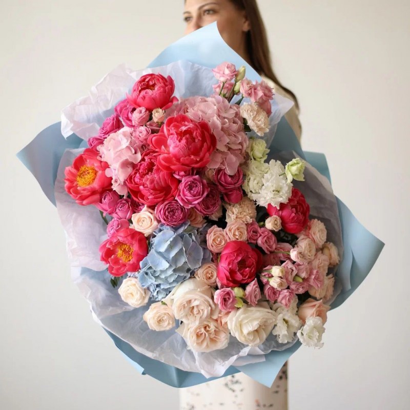 Большой букет цветов Кишинев