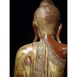 Antiker Mandalay-Buddha aus Holz mit roter Lackierung und Steinverzierung – Burma, Ende 19. Jahrhundert, 80 cm - T18