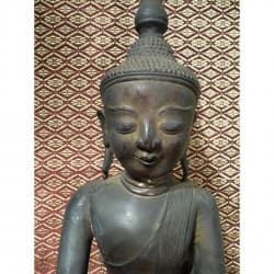 Large Antique Shan Buddha in Bronze with Patina – Burma, 17th–18th Century, 54 cm - BR188