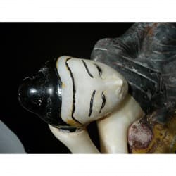 Antiker liegender Mandalay-Buddha aus bemaltem Alabaster – Burma, Ende 19. Jahrhundert, 49 cm - A28